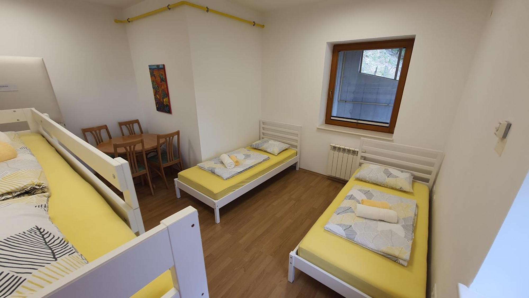 Hotel Prenocisca Center Mir In Dobro Solkan Zewnętrze zdjęcie