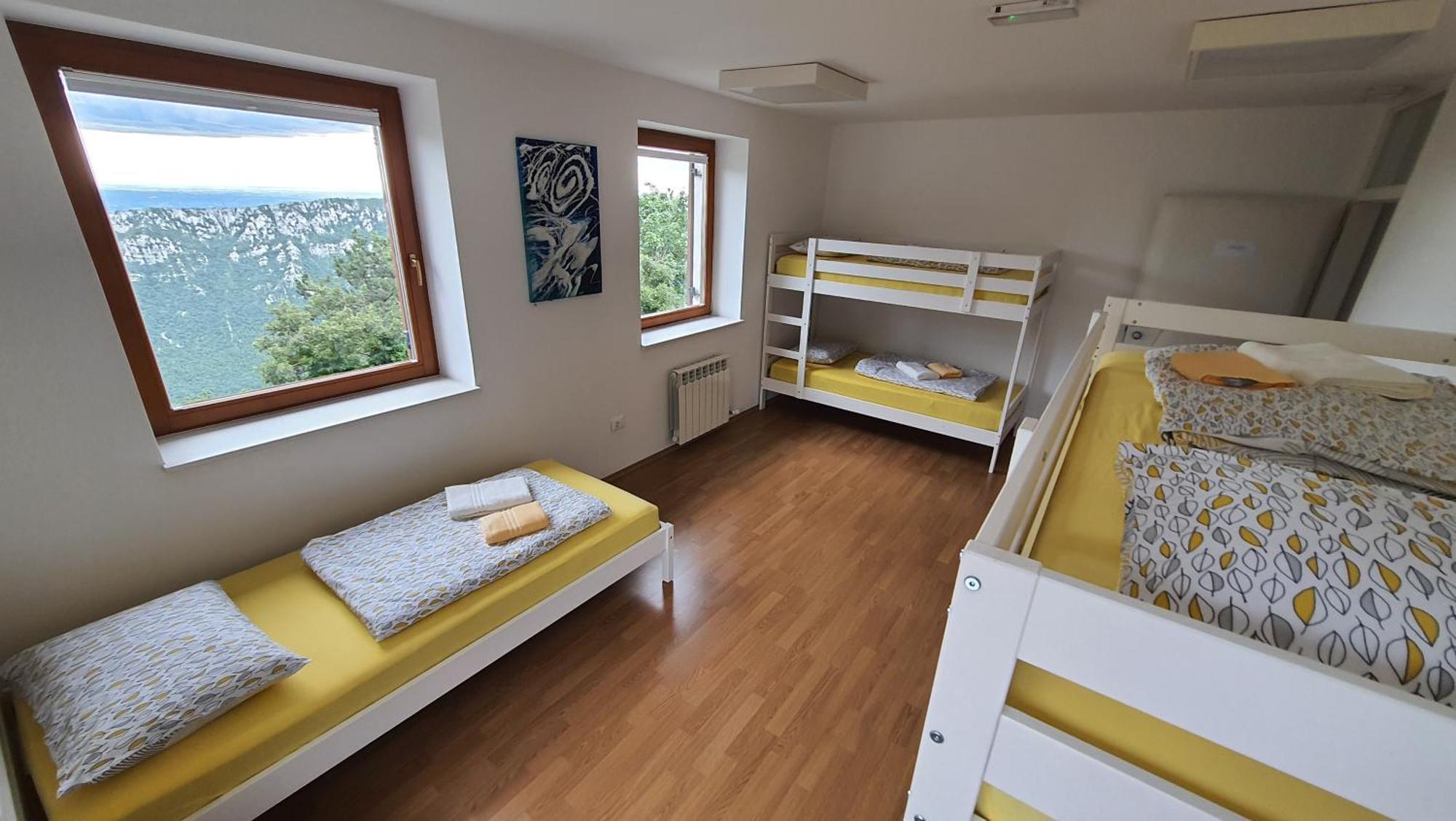 Hotel Prenocisca Center Mir In Dobro Solkan Zewnętrze zdjęcie