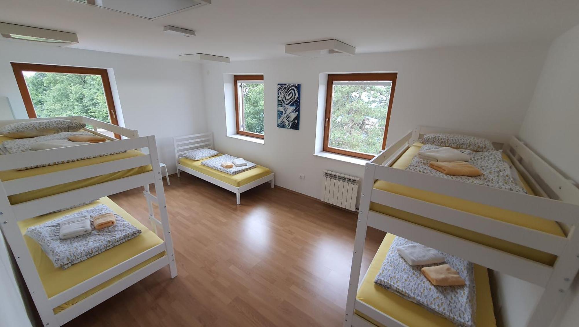 Hotel Prenocisca Center Mir In Dobro Solkan Zewnętrze zdjęcie